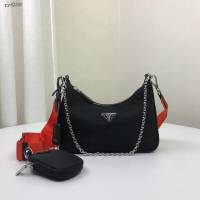 prada女包 普拉達2020新款nylon Hobo手拎包 時尚百搭 prada腋下包 1BH204 Prada單肩斜挎包  pyd2380