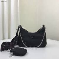prada女包 普拉達2020新款nylon Hobo手拎包 時尚百搭 prada腋下包 1BH204 Prada單肩斜挎包  pyd2382