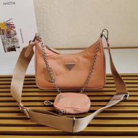 prada女包 普拉達2020新款nylon Hobo手拎包 時尚百搭 prada腋下包 1BH204 Prada單肩斜挎包  pyd2396