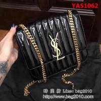 YSL聖羅蘭 新款 LARGE VICKY BAG 黑色漆皮小牛皮鏈條包 532595 YAS1062