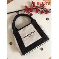 BALENCIAG巴黎世家 帆布包 頭層牛皮配帆布 網紅款 可手提可斜挎 夏天出行旅遊必備款  BL1073