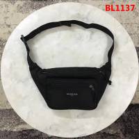 BALENCIAG巴黎世家 帆布胸包腰包 簡單輕便  BL1137