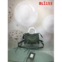 BALENCIAG巴黎世家 原版義大利進口山羊皮 小金釘 單肩斜挎包  BL1153
