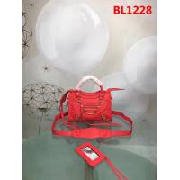 BALENCIAG巴黎世家 原版義大利進口山羊皮 小金釘 可單肩斜挎  BL1228