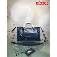 BALENCIAG巴黎世家 經典款 義大利進口原版油蠟頭層牛皮 古銅釘黑色 時尚百搭 手提肩背斜挎包  BL1305