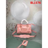 BALENCIAG巴黎世家 義大利進口 原版油蠟頭層牛皮 香皮小銀釘 時尚百搭 手提肩背斜挎包  BL1576