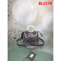 BALENCIAG巴黎世家 義大利進口 原版油蠟頭層牛皮 香皮小銀釘 時尚百搭 手提肩背斜挎包  BL1578