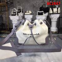 BALENCIAG巴黎世家 帆布 斜挎抽繩桶包  BL1847