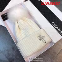 CHANEL香奈兒 最新帽子圍脖兩用毛球針織帽 LLWJ5637