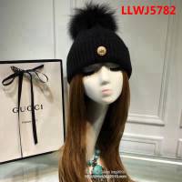 GUCCI古馳 百搭跑量款 2018秋冬 狐狸毛球毛線帽 LLWJ5782