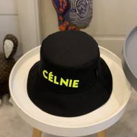 CELINE新品女士帽子 賽琳立體彩虹字母炫彩系列漁夫帽  mm1622