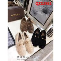 GUCCI古馳 新款 羊羔毛水鑽扣飾 舒適保暖 時尚瓢鞋 QZS2581