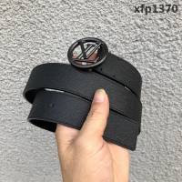 路易威登LV  M9932Q LVCIRCLE腰帶 飾有圓形LV logo 風格陽剛 時尚百搭款男士皮帶  xfp1370