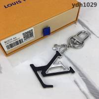 路易威登LV 頂級原單 同名手袋系列 雙功能搭扣 M63079黑色 LV CAPUCINES 包飾與鑰匙扣  ydh1029