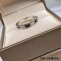 Bvlgari飾品 寶格麗天然灰貝貝殼蛇戒指  zgbq3299