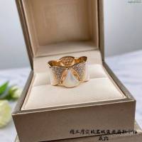 Bvlgari飾品 寶格麗天然白貝母扇形裙子戒指  zgbq3312