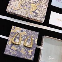 Dior飾品 迪奧經典熱銷款復古做舊金屬耳釘耳環  zgd1151