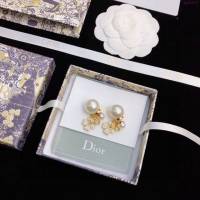 Dior飾品 迪奧經典熱銷款字母珍珠耳釘耳環  zgd1233