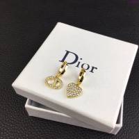 Dior飾品 迪奧經典熱銷款不對稱愛心CD耳釘耳環  zgd1234
