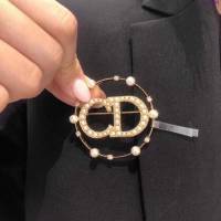 Dior飾品 迪奧經典熱銷款CD字母珍珠胸針  zgd1394