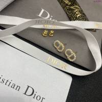 Dior飾品 迪奧經典熱銷款金色鑲嵌珍珠925銀針耳釘耳環  zgd1441