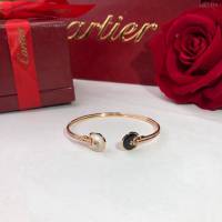 Cartier首飾 卡地亞護身符手鐲 卡地亞Amulette de Cartier系列 進口S925純銀搭配天然貝殼黑瑪瑙  zgk1416