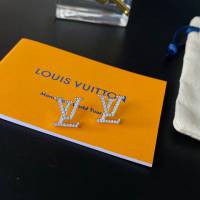 Louis Vuitton新款飾品 路易威登Diamond Blossom耳環 LV字母滿鑽耳釘  zglv2102