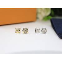 Louis Vuitton純銀飾品 路易威登滿鑽四葉草耳釘 LV不對稱耳環  zglv2116