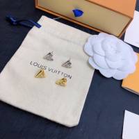 Louis Vuitton新款飾品 路易威登經典字母v單鑽耳釘 LV簡約字母耳環  zglv2193