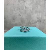 Tiffany飾品 蒂芙尼女士專櫃爆款女戒指 Tiffany水晶鑽戒  zgt1764