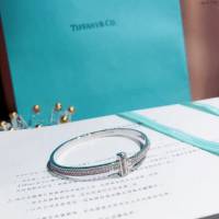 Tiffany飾品 蒂芙尼女士專櫃爆款T1寬版半鑽手鐲  zgt1778