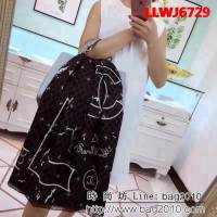 CHANEL香奈兒專櫃 經典格紋le boy chanel羊毛羊絨圍巾 LLWJ6729