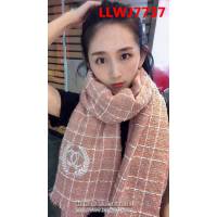 CHANEL香奈兒2018年最新力作 經典格紋小香羊絨披肩 LLWJ7737