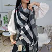 Burberry圍巾 巴寶莉經典寬格 Burberry羊毛羊絨混紡大規格披肩 經典格子女披肩  llwj6419