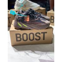 Adidas鞋 阿迪達斯真標巴斯夫真爆 侃爺椰子700 Adidas椰子鞋 男女同款  hdx13268