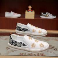 VERSACE男鞋 範思哲休閒鞋 專櫃品質 牛皮鞋面 刺繡瓦薩琪人頭 時尚潮鞋  jpx1962