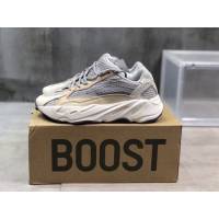 Adidas男女椰子鞋 阿迪達斯椰子700 Adidas Yeezy 700 v2  xhn1607