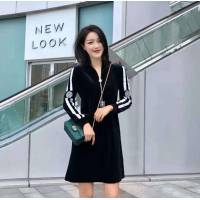 Chanel香奈兒 法國專櫃同步新款 19春裝新款 時尚氣質 香奈兒絲絨 收腰連衣裙  xly1088