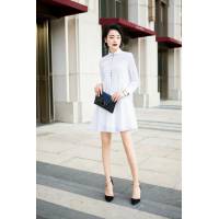 Chanel香奈兒 法國專櫃同步新款 2019早春新款 氣質翻領 重工盤扣 寬鬆大擺 襯裙連衣裙  xly1123