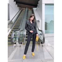 Chanel香奈兒 法國專櫃同步新款 2019春裝 氣質款 領口釘珠西服套裝 時尚經典款 黑色  xly1245