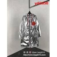 MONCLER蒙口 18ss秋冬新款 中長款 背後重工刺繡圖案 銀色羽絨服 男女同款 ydi1650