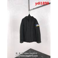 PRADA普拉達 2018ss冬季新品 官網同步 撞色連帽夾克 羽絨內膽 男款外套  ydi1899
