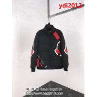 MONCLER蒙口 2018ss冬季新品 專櫃同步 超有型 簡潔舒適 豎條立領夾克羽絨服 ydi2012