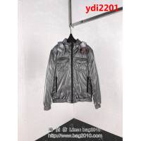 GVC紀梵希 18SS秋冬新款 原版LOGO五金 亮面防水 男款羽絨服 ydi2201