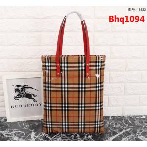 BURBERRY巴寶莉 B家彩虹系列 Bailey 超級百搭 媽咪包 1633  Bhq1094