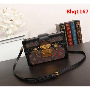 LV路易威登 原版品質 時尚潮流 PETITE MALLE 手袋 M94219  Bhq1167