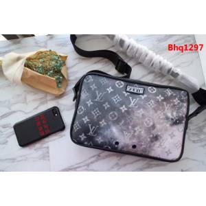 LV路易威登 頂級原版ALPHA 郵差包 2019春夏季 預展系列新品 男款斜挎包  Bhq1297