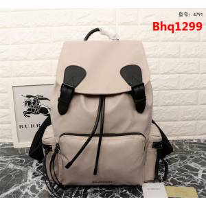BURBERRY巴寶莉 The Rucksack 男士中號軍旅背包 防雨功能 4791  Bhq1299