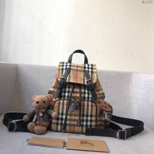 Burberry專櫃新款包包 巴寶莉女士小號格子雙肩背包  db1097