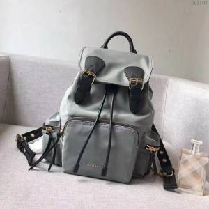 Burberry專櫃新款雙肩包 巴寶莉升級版Rucksack軍旅背包  db1103